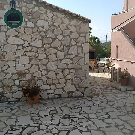 Sofias Argostoli * Razáta