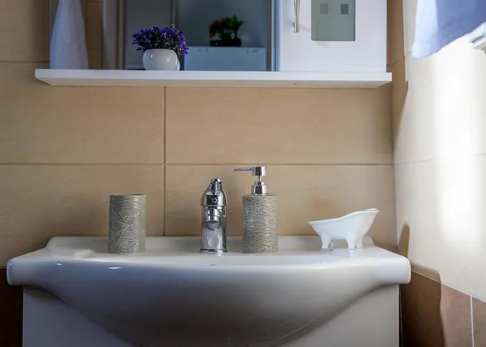 Sofias Argostoli * Razáta