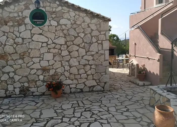 Sofias Argostoli * Razáta